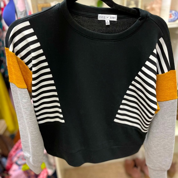 Cute Sweater Brand New Never Worn - Picture 1 of 4